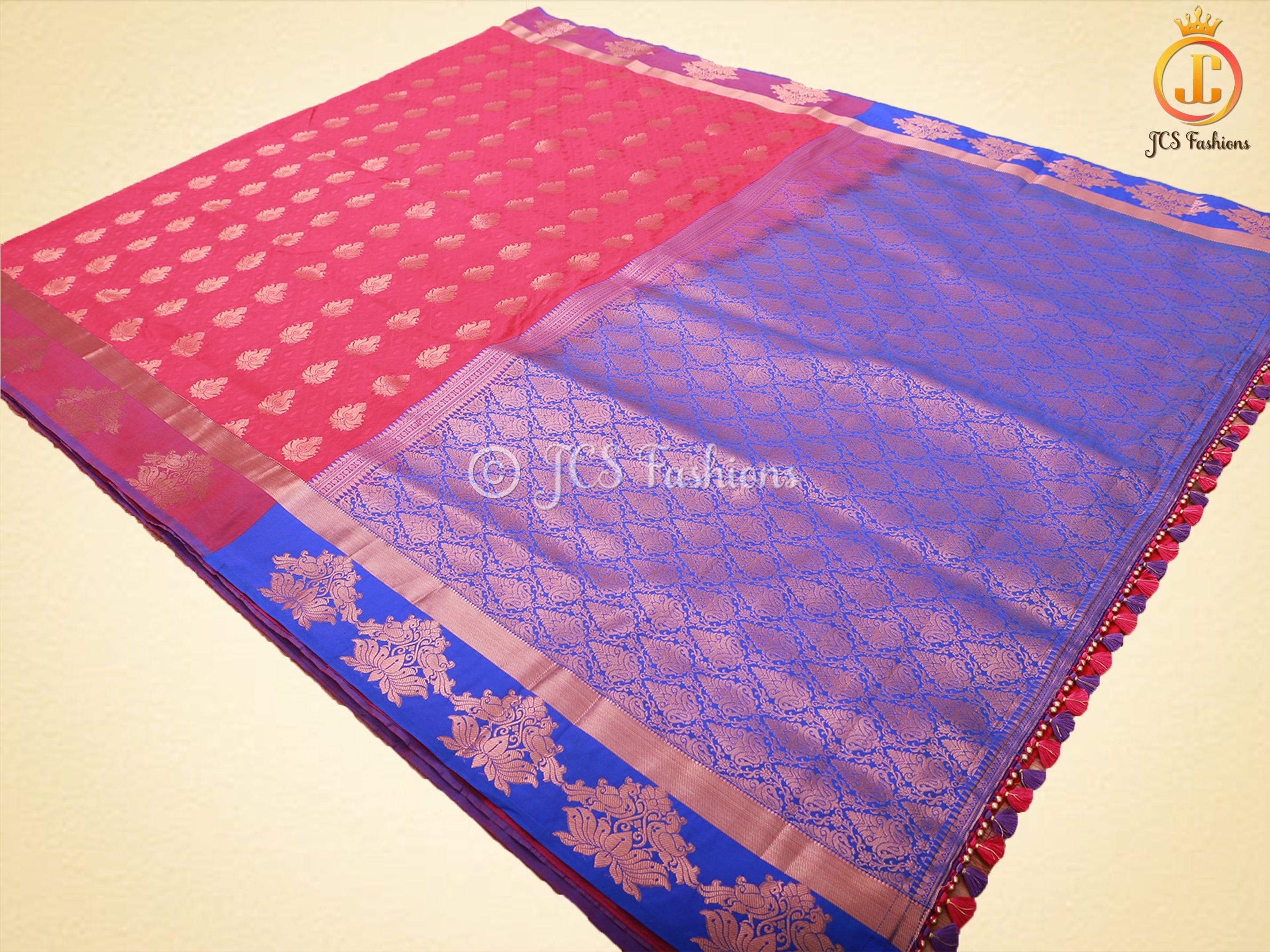 Dual-Shade Kanchipuram Blended Embossed Silk Saree With Blouse