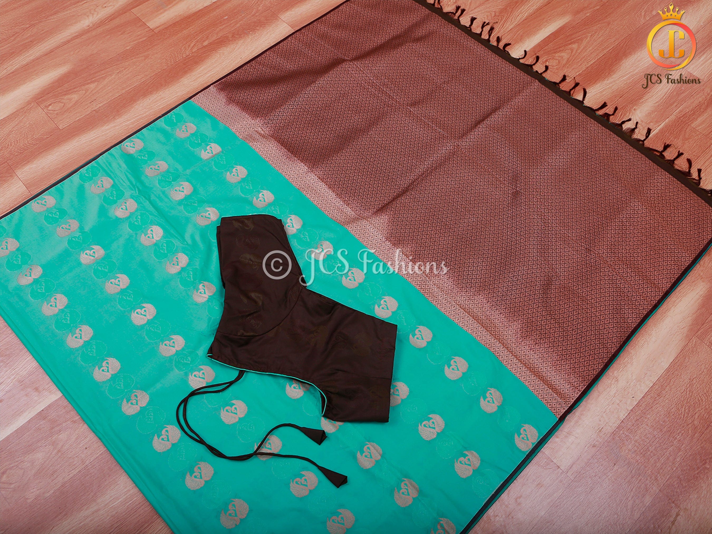 Semi Silk Border Less Saree With Fully Stitched Blouse, Copper Zari.